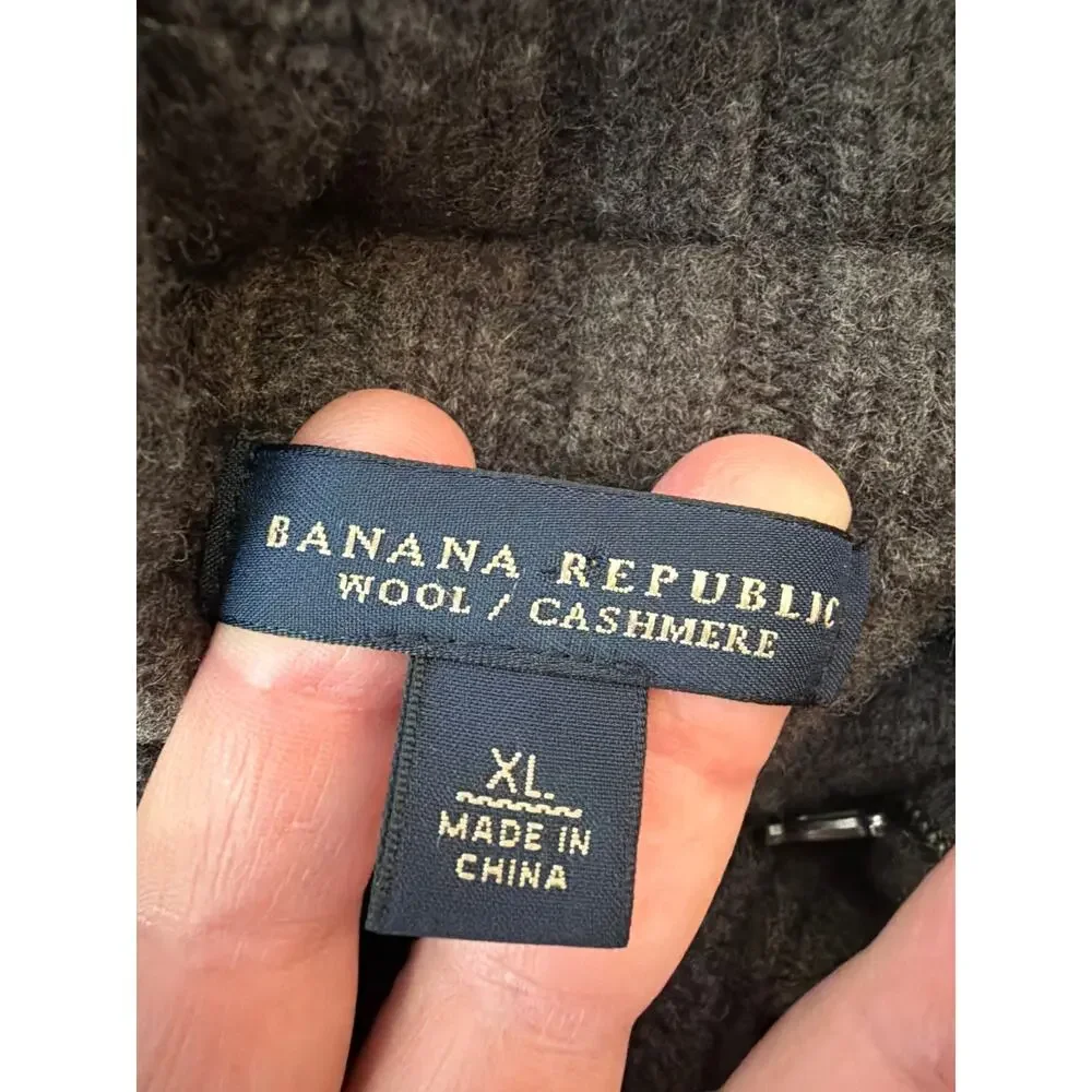 ⭐️ Men’s Banana Republic Brown Full Zip Heavy Sweater. Size XL Cabincore